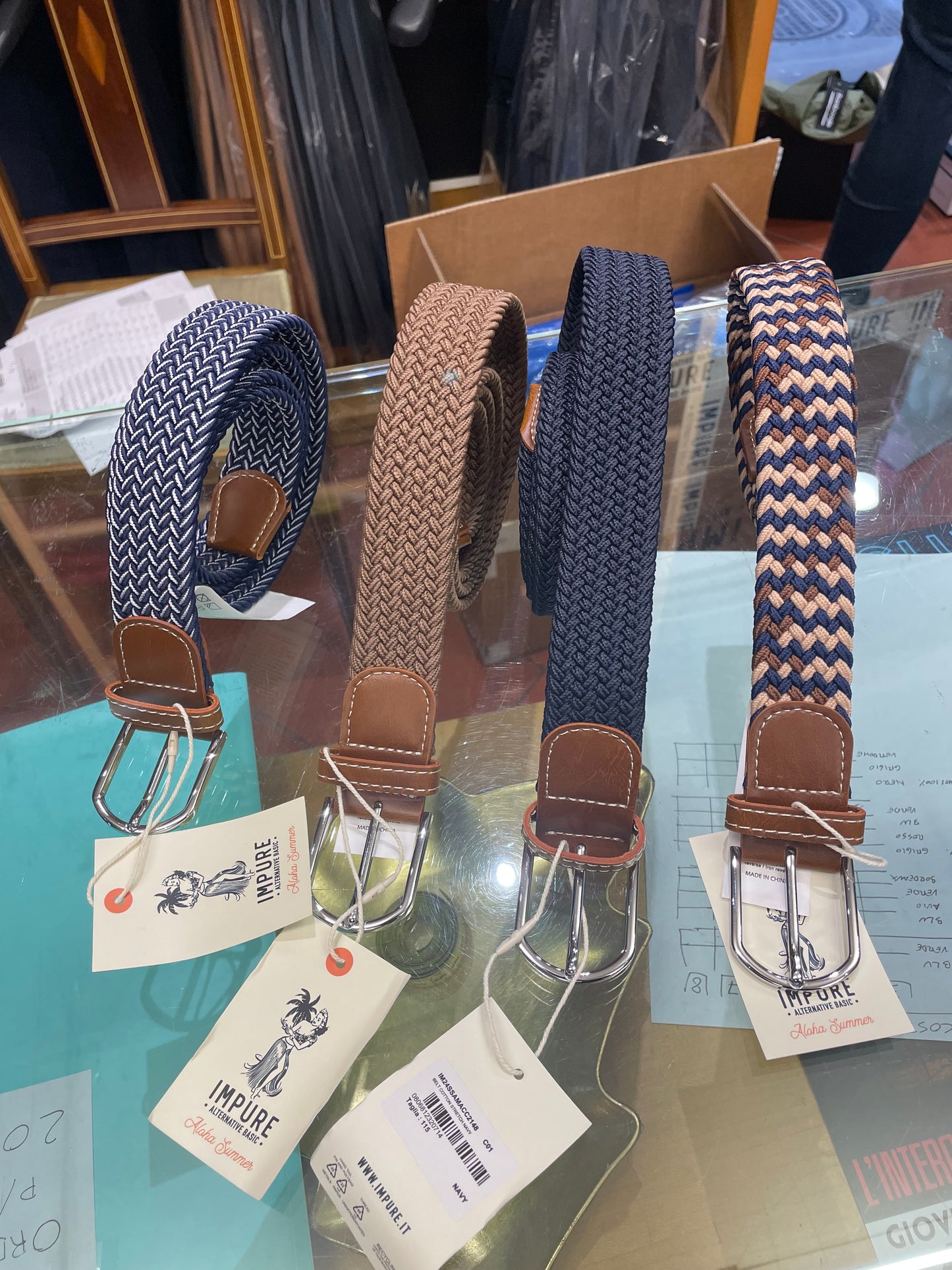 Cintura IMPURE elasticizzata.