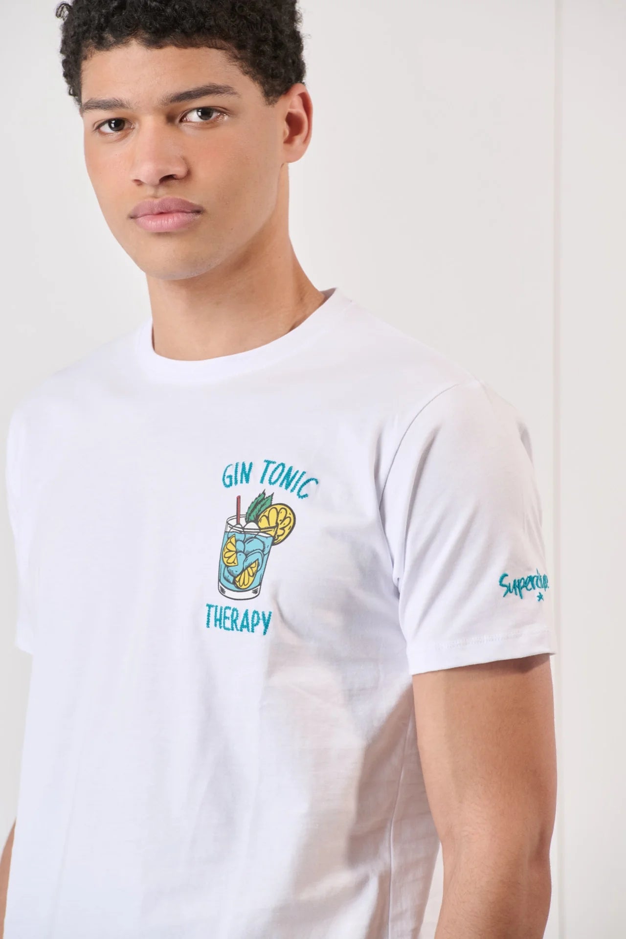 T-shirt SUPERCULTURE Nera con Stampa e Ricamo GIN TONIC